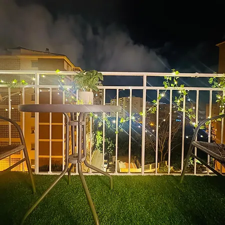Cozy Private Near - Females Only Δωμάτια σε οικογενειακή κατοικία Μάλαγα